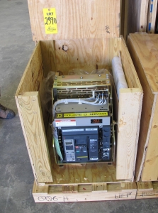 BREAKER, CIRCUIT, 600 FRAME AMP RATING, MASTERPACT NT 08N1 KIND, 3 POLE, 480 VOLT RATING SQUARE D DIRECT REPLACEMENT FOR NSR ABB K-600S INCLUDES ONE NEW 18" DOOR, MOUNTS USING EXISTING HINGES > CONTINUOUS CURRENT: 600A > INTERRUPTING RATING: 30KA @ 535VAC > 125VDC OPERATED > MICROLOGIC TRIP UNIT 5.0A > 250A SENSOR > 250A SENSOR PLUG > 18" DOOR, PART # NLI-NT08N1-LISB8-EODC-NSR-001 (W-44) LOADING & HANDLING FEE $15-